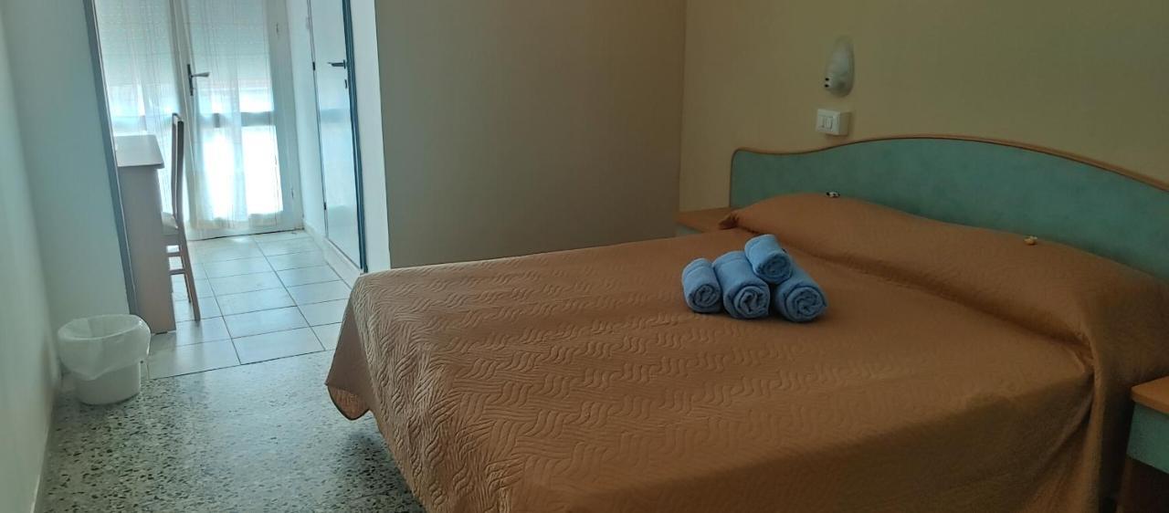 Hotel Adriatico Bellaria-Igea Marina Esterno foto