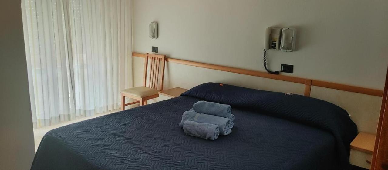Hotel Adriatico Bellaria-Igea Marina Esterno foto